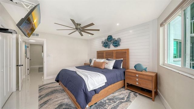 771 JOHN RINGLING BOULEVARD 5, Sarasota, FL 34236