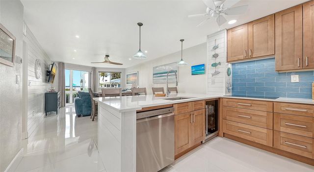 771 JOHN RINGLING BOULEVARD 5, Sarasota, FL 34236