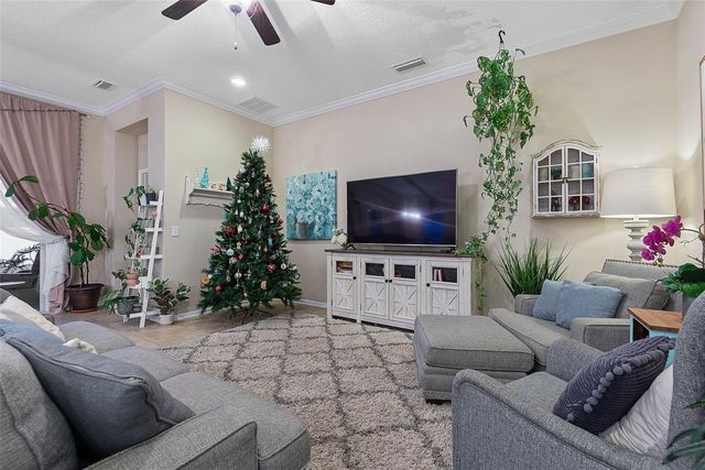 118 N COOPERS HAWK COURT, Palm Coast, FL 32164