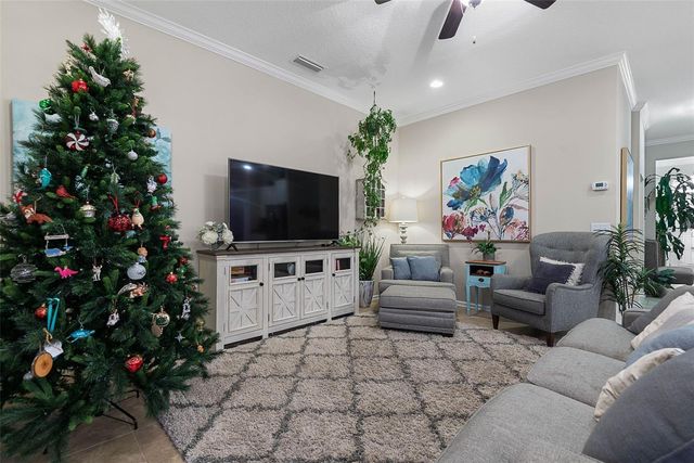 118 N COOPERS HAWK COURT, Palm Coast, FL 32164