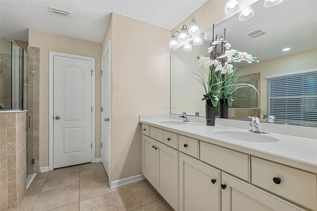 118 N COOPERS HAWK COURT, Palm Coast, FL 32164