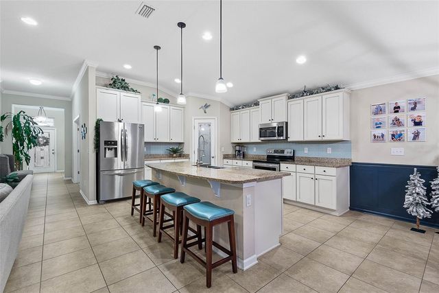 118 N COOPERS HAWK COURT, Palm Coast, FL 32164