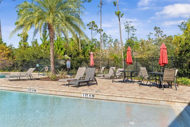 118 N COOPERS HAWK COURT, Palm Coast, FL 32164