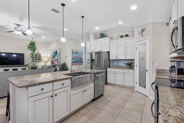 118 N COOPERS HAWK COURT, Palm Coast, FL 32164