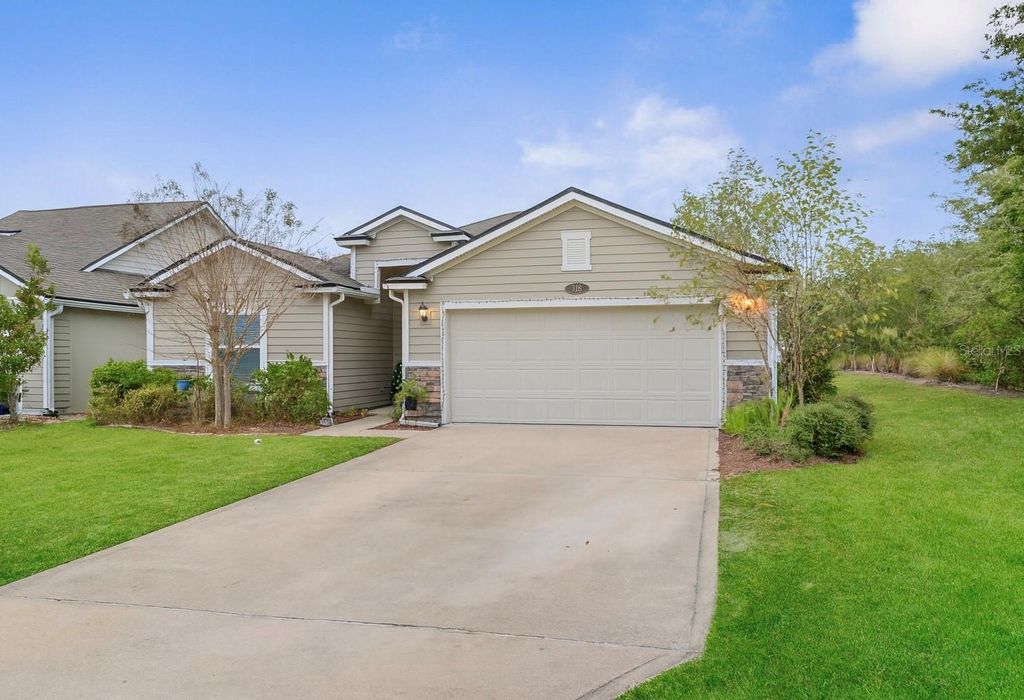 118 N COOPERS HAWK COURT, Palm Coast, FL 32164