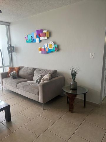 Marbella Del Caribe Este ISLA VERDE 705, Carolina, PR 00979