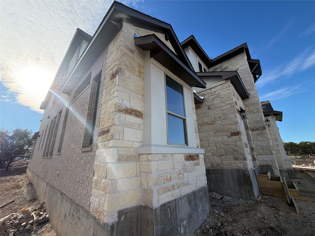 1004 Twisted Tarpley LN, Georgetown, TX 78628