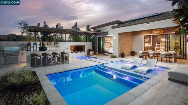 2898 Stampede Lane, Tracy, CA 95377