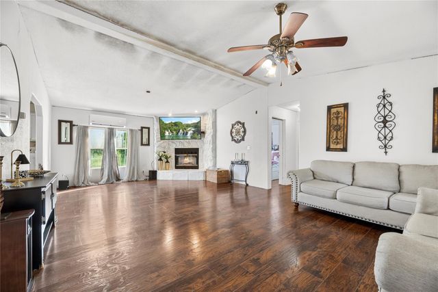 370 County Road 4801, Dayton, TX 77535