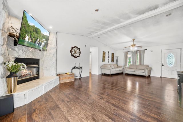 370 County Road 4801, Dayton, TX 77535