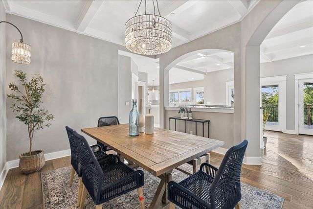 12924 Austin Forest Cir, Auburn, CA 95602