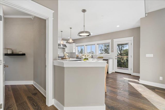 12924 Austin Forest Cir, Auburn, CA 95602