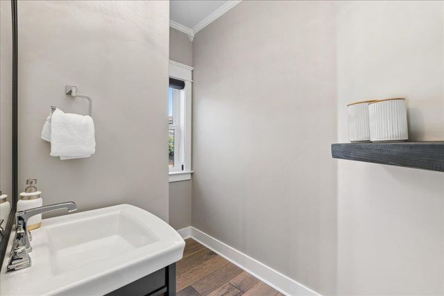 12924 Austin Forest Cir, Auburn, CA 95602