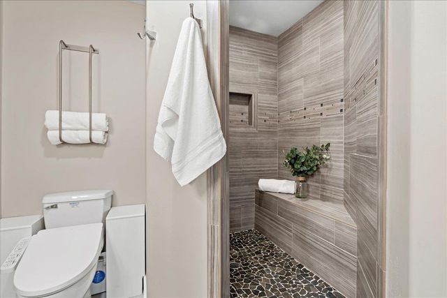 12924 Austin Forest Cir, Auburn, CA 95602