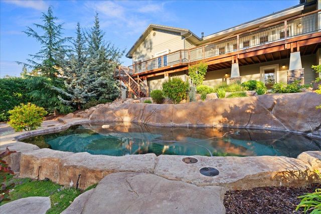 12924 Austin Forest Cir, Auburn, CA 95602