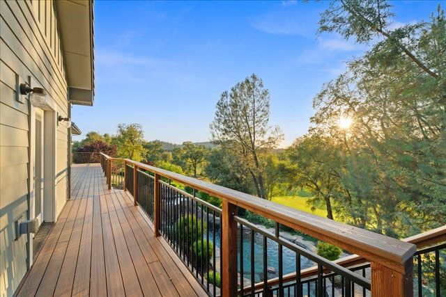 12924 Austin Forest Cir, Auburn, CA 95602