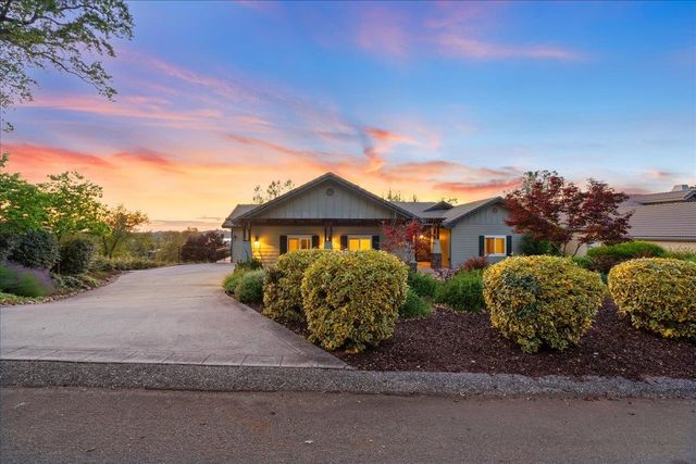 12924 Austin Forest Cir, Auburn, CA 95602