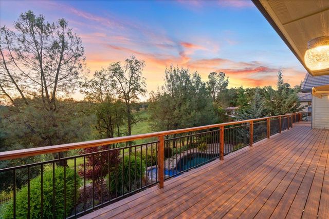 12924 Austin Forest Cir, Auburn, CA 95602