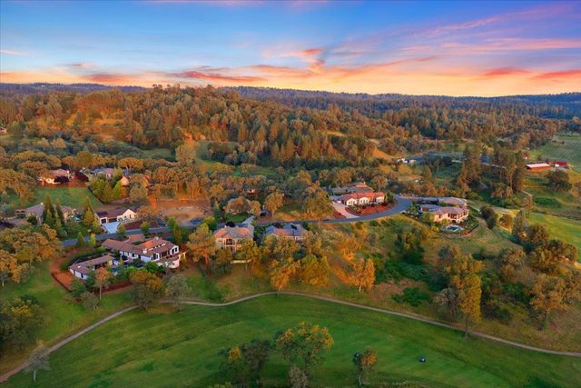 12924 Austin Forest Cir, Auburn, CA 95602
