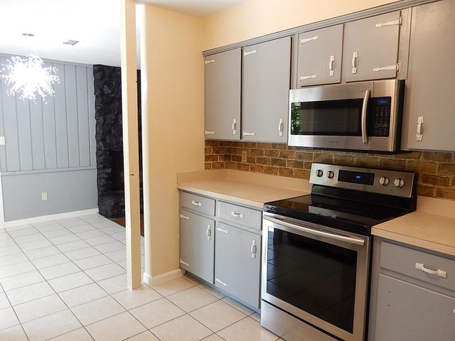 913 Tamarack Avenue, Tallahassee, FL 32303