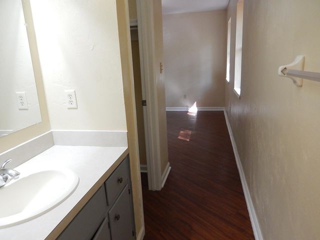 913 Tamarack Avenue, Tallahassee, FL 32303