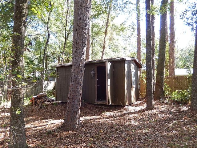 913 Tamarack Avenue, Tallahassee, FL 32303