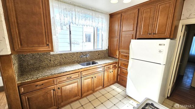 1717 22nd Avenue, San Francisco, CA 94122