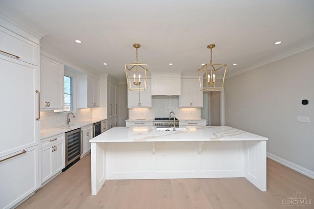 1080 Tuscany Place, Cincinnati, OH 45226