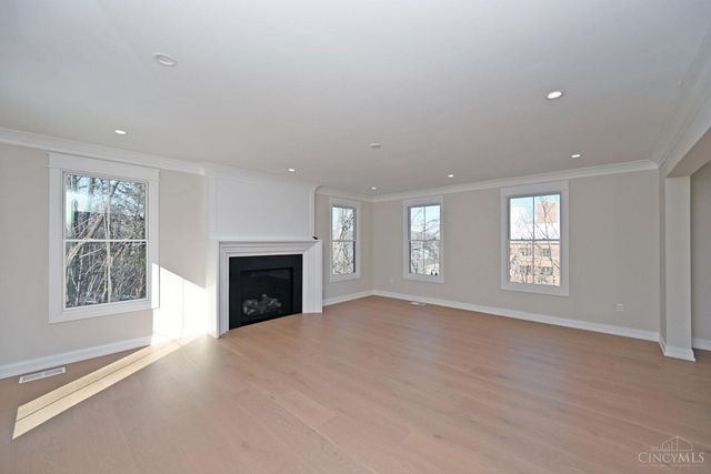 1080 Tuscany Place, Cincinnati, OH 45226