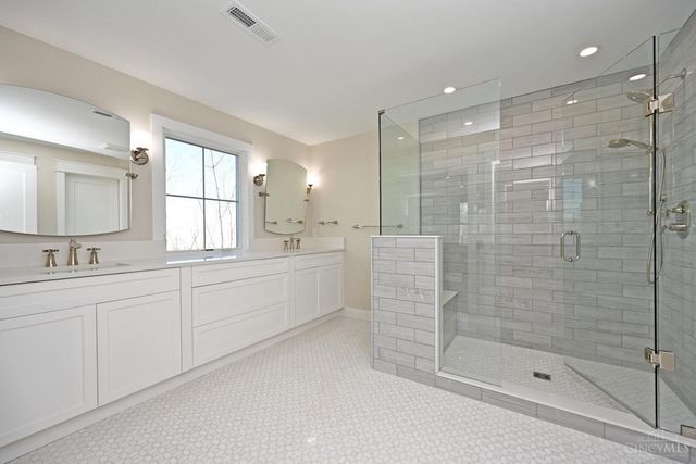 1080 Tuscany Place, Cincinnati, OH 45226