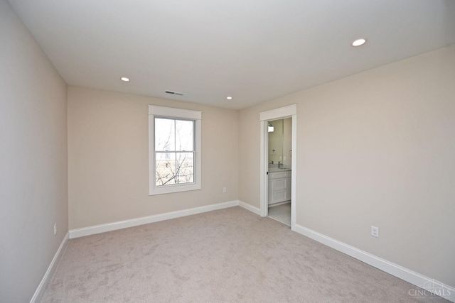 1080 Tuscany Place, Cincinnati, OH 45226