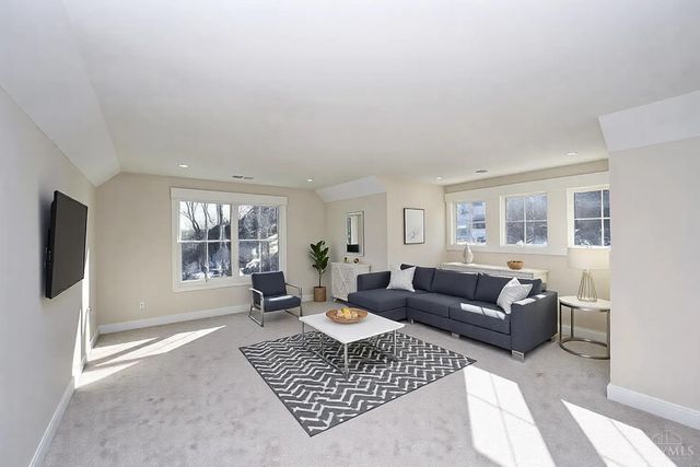 1080 Tuscany Place, Cincinnati, OH 45226