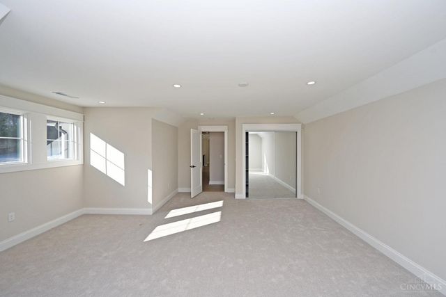 1080 Tuscany Place, Cincinnati, OH 45226