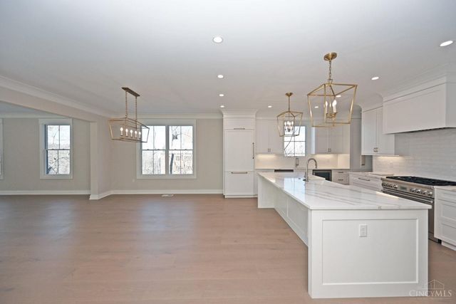 1080 Tuscany Place, Cincinnati, OH 45226