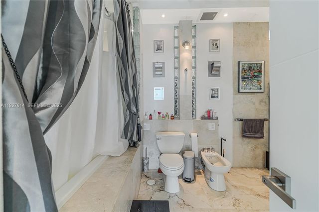 3180 SW 22nd Ter PH201, Miami, FL 33145