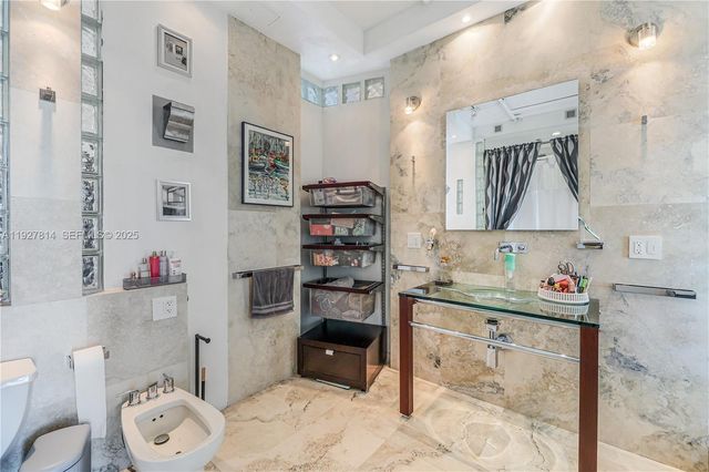 3180 SW 22nd Ter PH201, Miami, FL 33145