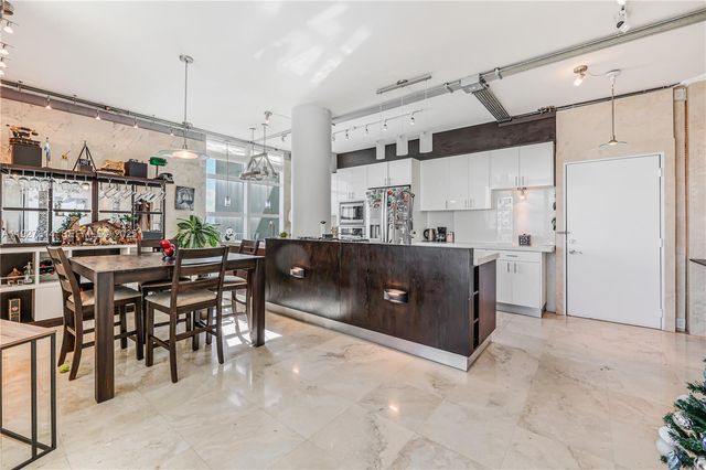 3180 SW 22nd Ter PH201, Miami, FL 33145