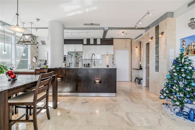 3180 SW 22nd Ter PH201, Miami, FL 33145