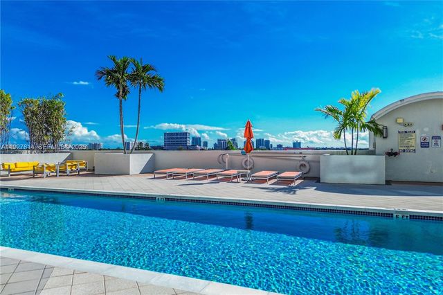 3180 SW 22nd Ter PH201, Miami, FL 33145