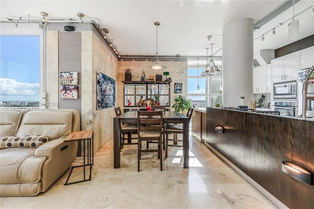 3180 SW 22nd Ter PH201, Miami, FL 33145