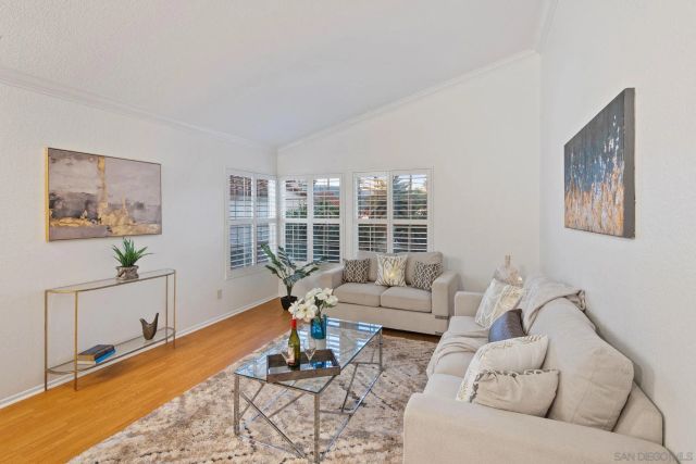 11039 Twin Pond Ter, San Diego, CA 92128