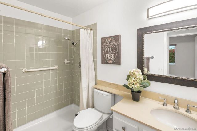 11039 Twin Pond Ter, San Diego, CA 92128