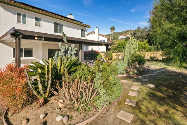 11039 Twin Pond Ter, San Diego, CA 92128