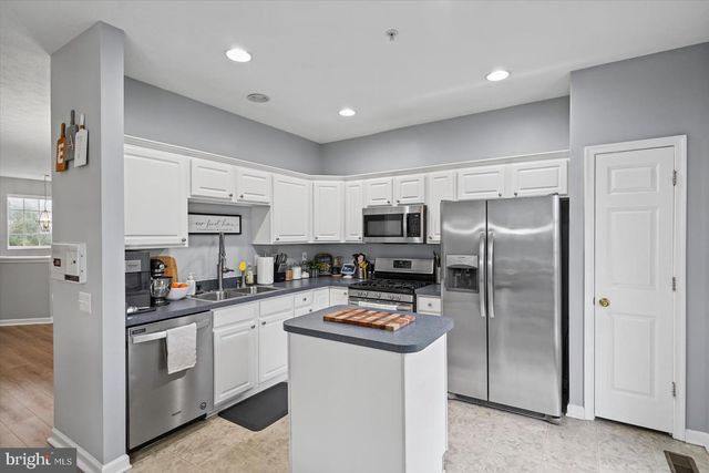 16 KENDERSHAM CT, Rosedale, MD 21237