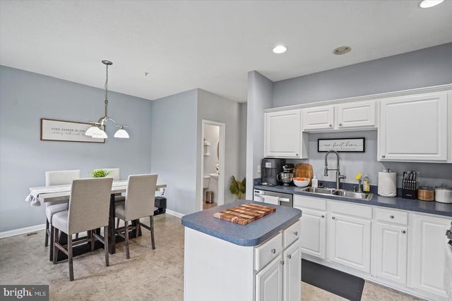 16 KENDERSHAM CT, Rosedale, MD 21237