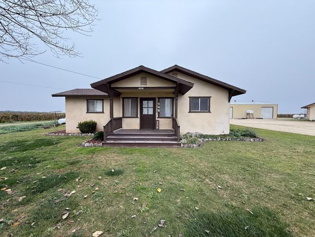 376 E Klepper, Caruthers, CA 93609