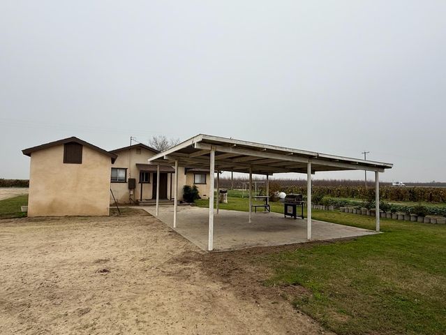 376 E Klepper, Caruthers, CA 93609