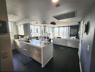 19501 W Country Club Dr, Aventura, FL 33180