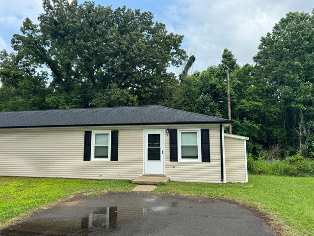 2251 Seven Mile Ferry Rd Apt 4, Clarksville, TN 37040