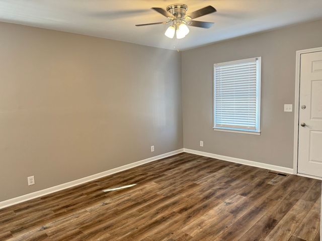 2251 Seven Mile Ferry Rd Apt 4, Clarksville, TN 37040